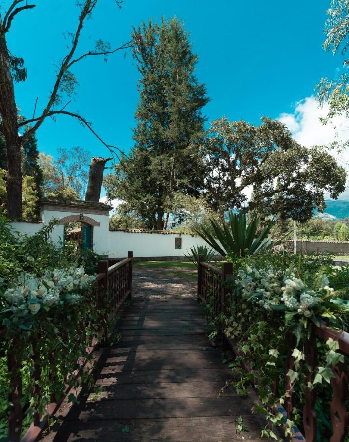Hacienda Cusin Hotell Otavalo Exteriör bild