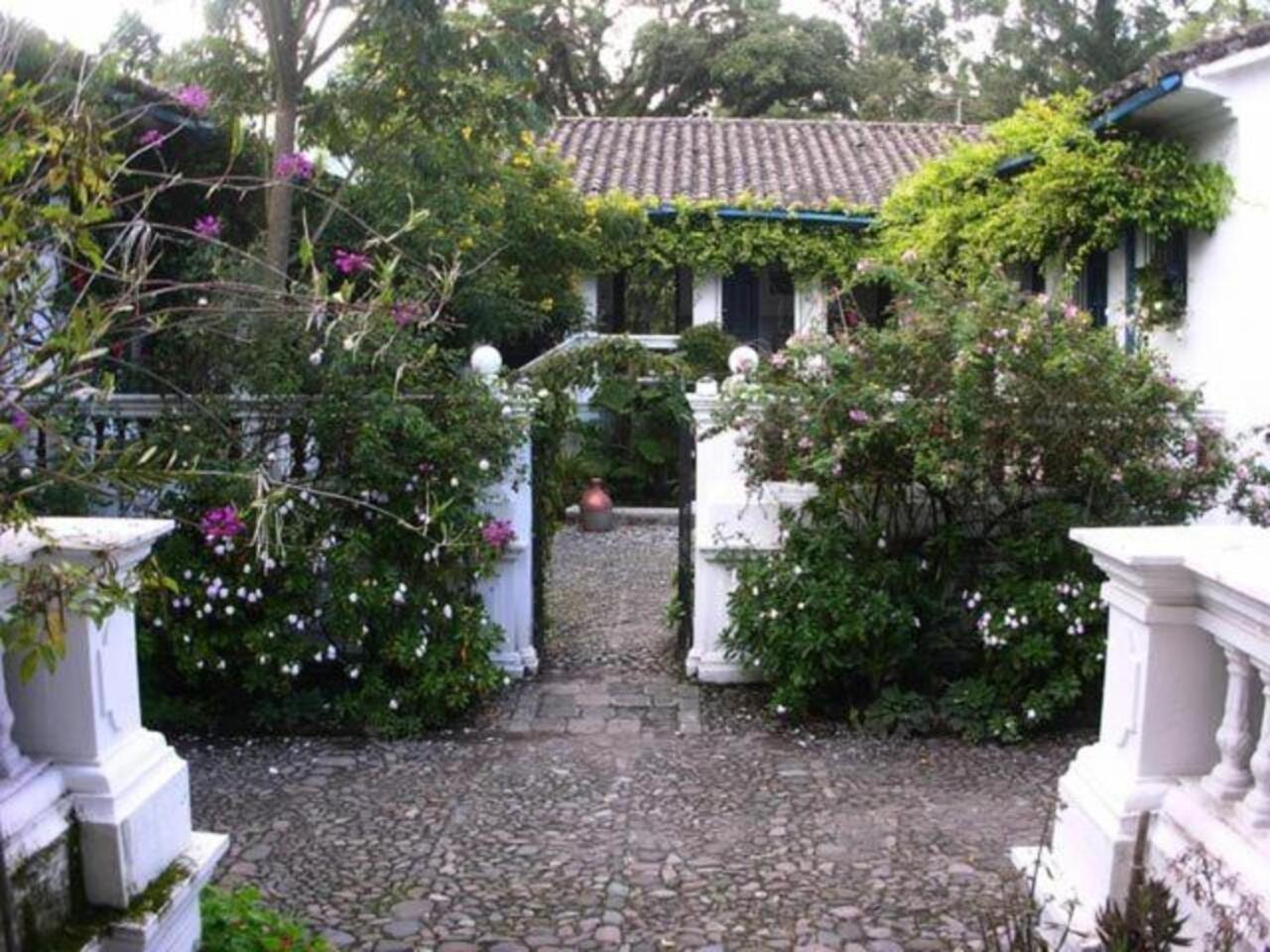 Hacienda Cusin Hotell Otavalo Exteriör bild